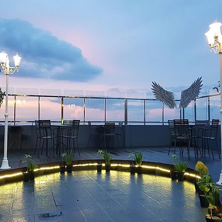 Aston Lampung City Hotel Bandar Lampung Zewnętrze zdjęcie