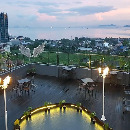 Aston Lampung City Hotel Bandar Lampung Zewnętrze zdjęcie