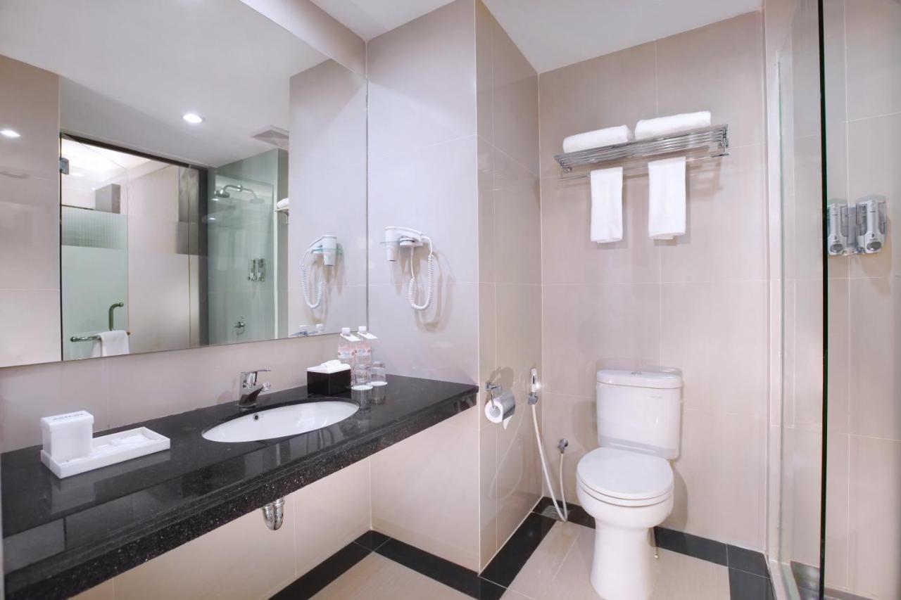 Aston Lampung City Hotel Bandar Lampung Zewnętrze zdjęcie