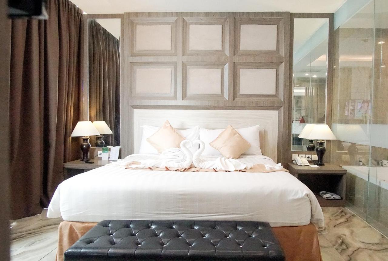Aston Lampung City Hotel Bandar Lampung Zewnętrze zdjęcie