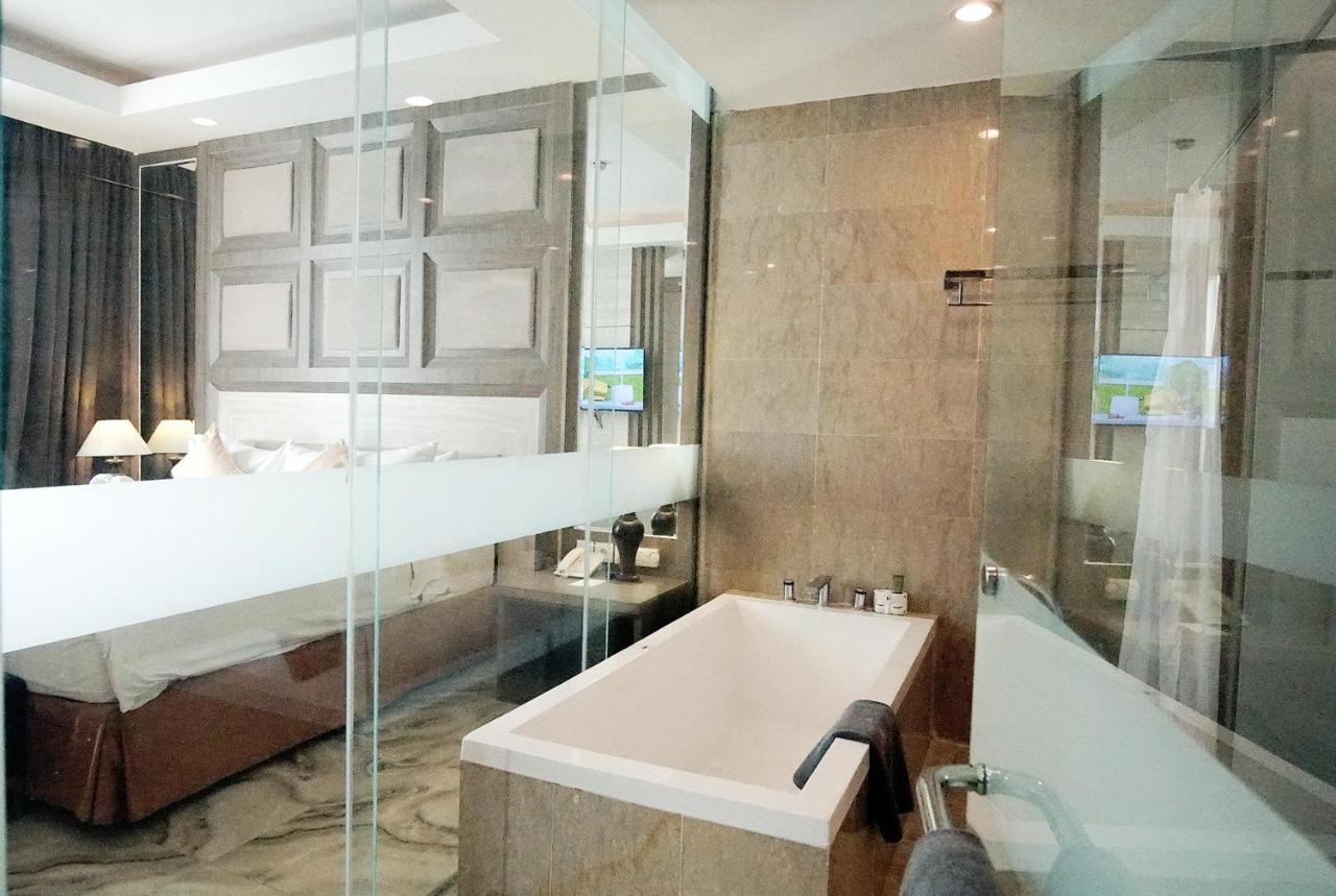 Aston Lampung City Hotel Bandar Lampung Zewnętrze zdjęcie