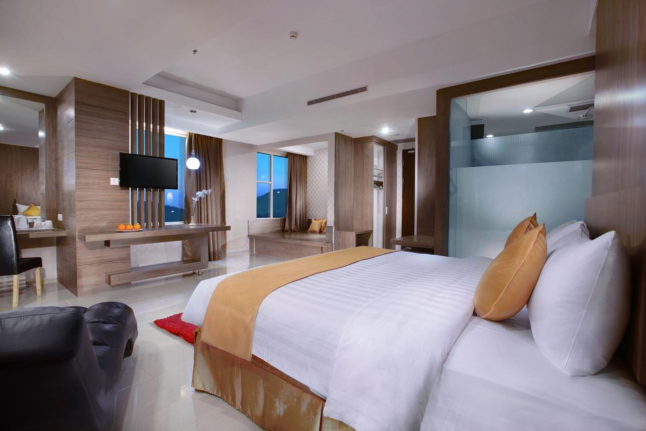 Aston Lampung City Hotel Bandar Lampung Zewnętrze zdjęcie
