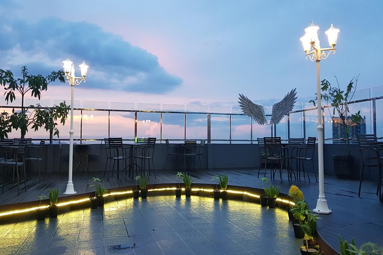 Aston Lampung City Hotel Bandar Lampung Zewnętrze zdjęcie