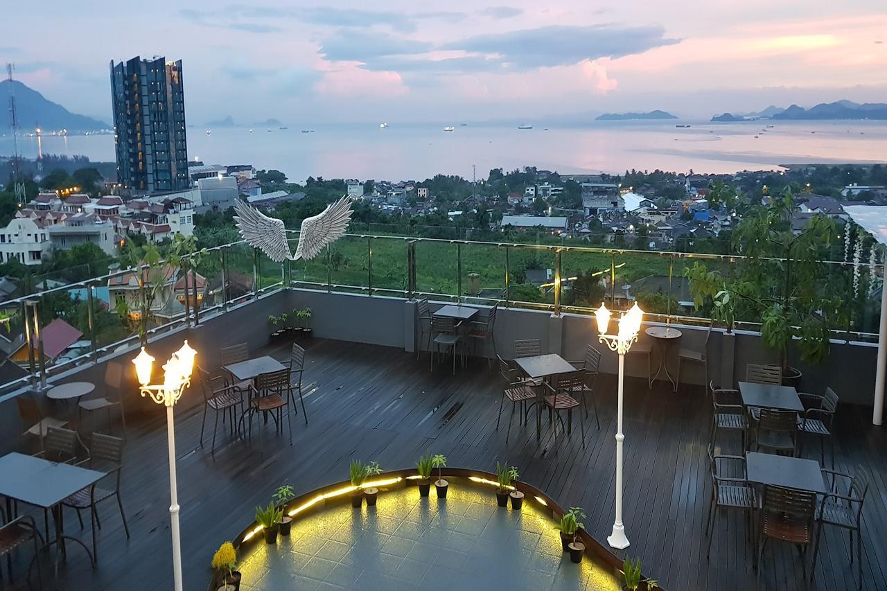 Aston Lampung City Hotel Bandar Lampung Zewnętrze zdjęcie